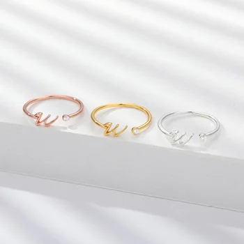 2022 Модни Първоначалните пръстени от АдоЯ. Годежен пръстен от неръждаема стомана, женски малка златен цвят, пръстени за двойката, Бижута, аксесоари, подаръци