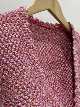Нов пролетен женски розов вязаный жилетка с V-образно деколте, однобортный Женски елегантен пуловер с дълги ръкави и джобове 2023 година.